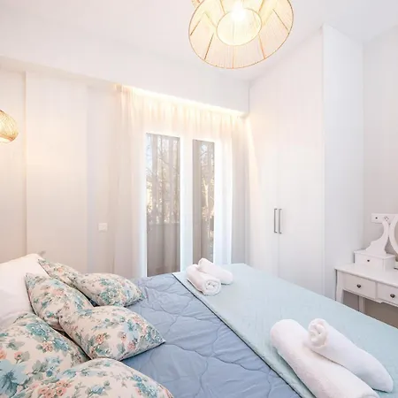 Frises Corfu Town Апартаменты *